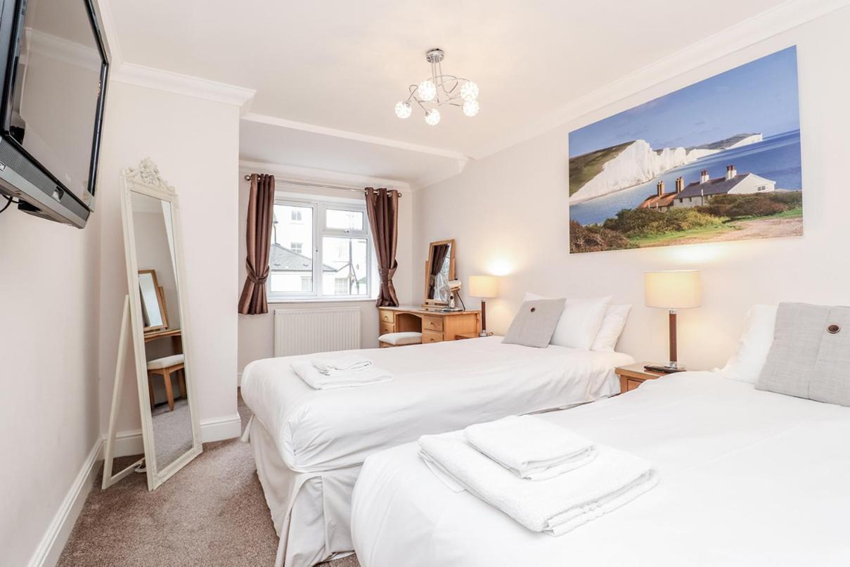 3 Queens Gardens Sea View Apartment AEGON International Esterno foto