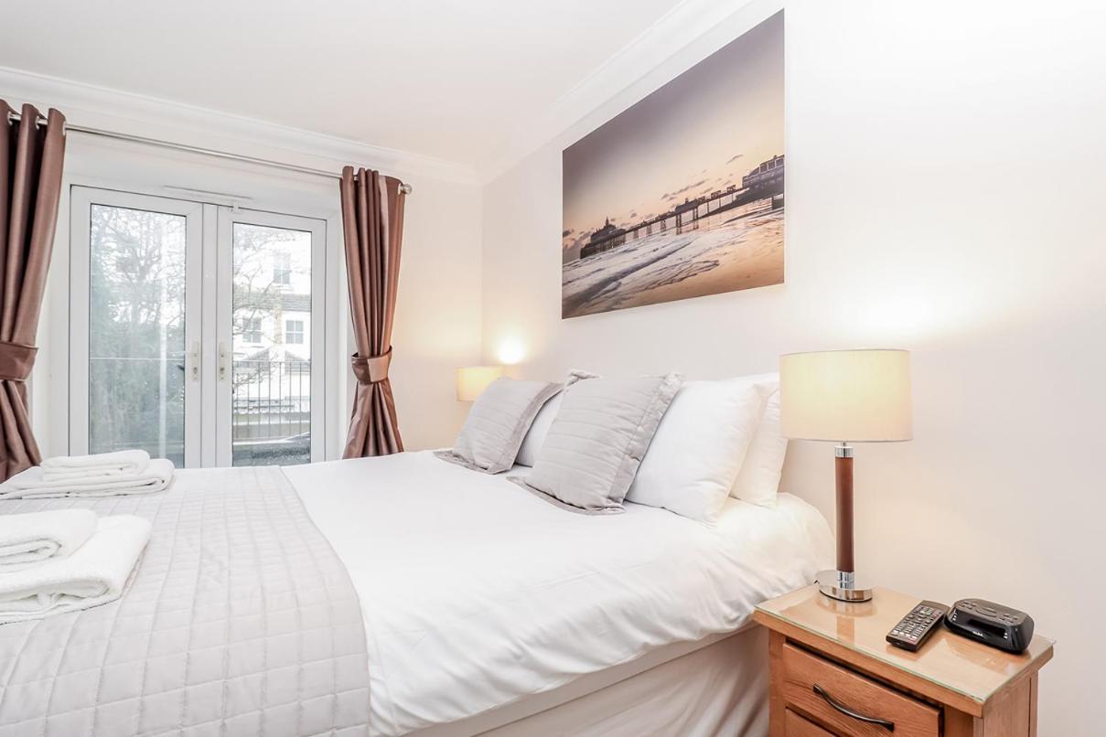 3 Queens Gardens Sea View Apartment AEGON International Esterno foto